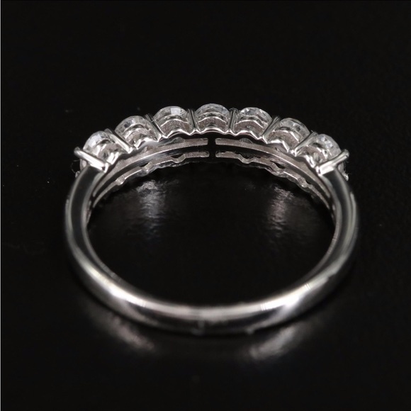 18K - Seven Stone Ring - Size 7 - Picture 4 of 4